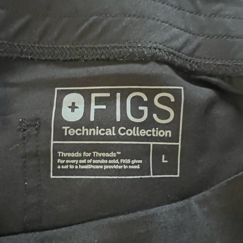 Used Figs  black large Livingston scrub pants